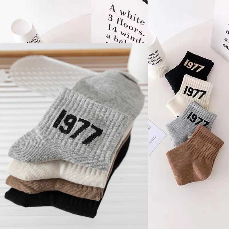 4 Pairs Ankle Socks Men Sport Hip Hop Cotton Socks Letter Skateboard Fashion Style Gifts Couple Breathable Low Cut Short Socks X250725
