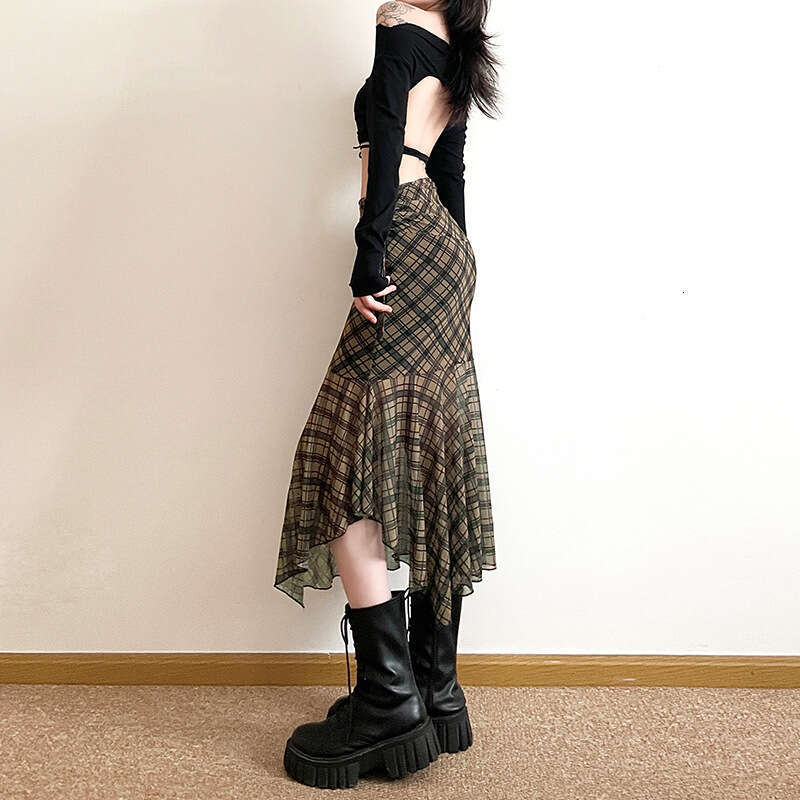 2024 Spring New Women's Solid Color Slim Fit Street Fashion High Waist Pencil Plaid Skirt 10f