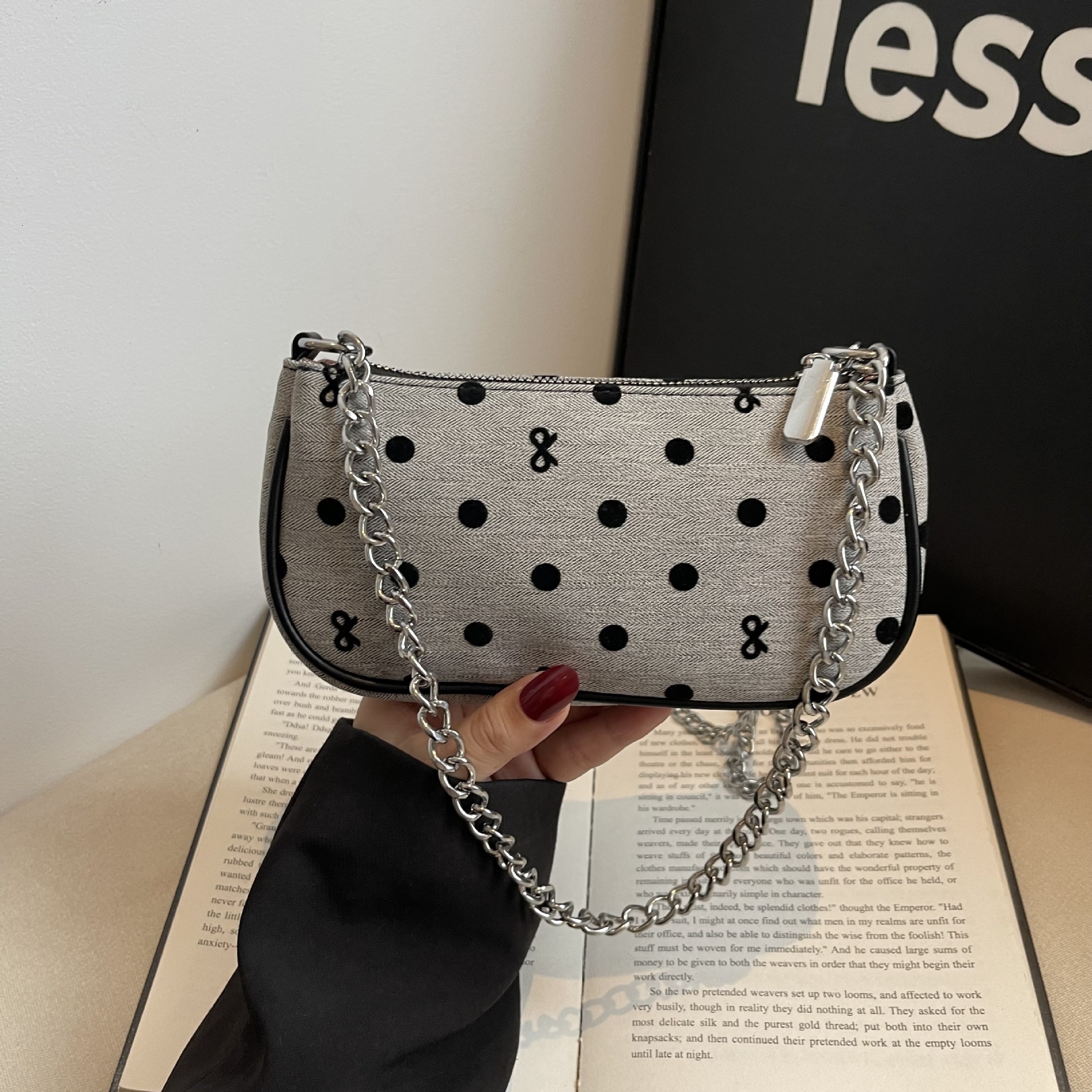 Luxury Brand Designer Bag Korean Style Trendy Polka Dot Bow Pillow Bag Fashionable Women's Bag Chain Embroidery Niche Single Shoulder Crossbody B