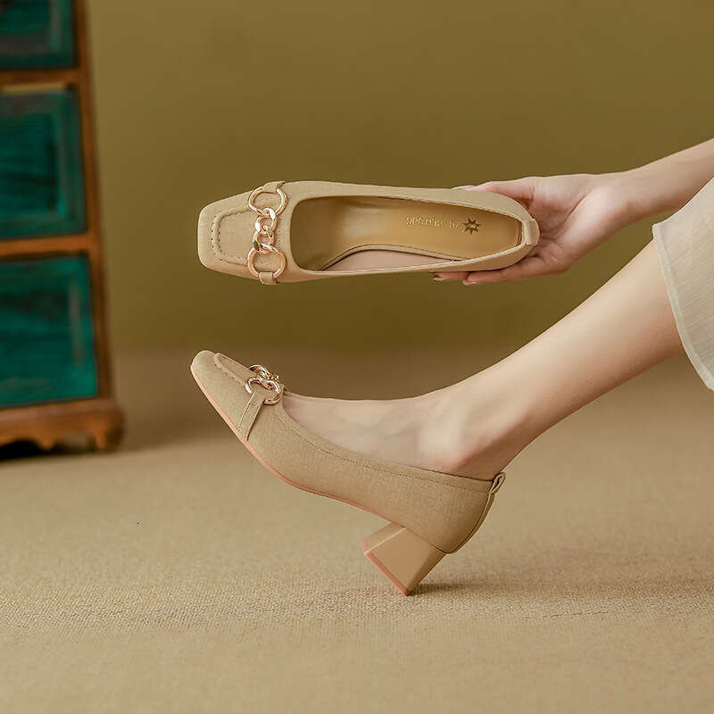 Yuanlitong Winter New High Heels for Women, Outdoor Wear, High-end Thick Heel Single Shoes, Fashionable Mall Same Style Quality Women's Shoes