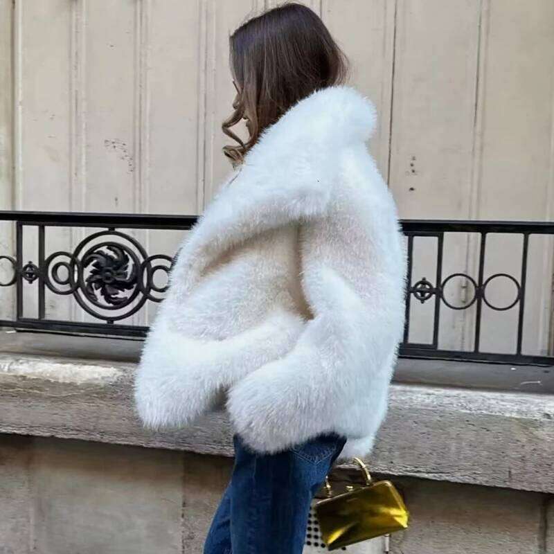 White Faux Coat 2024 Woman New In Coats Autumn Winter Fur Plush Fluffy Jacket Warm Red Gray Black Outerwears
