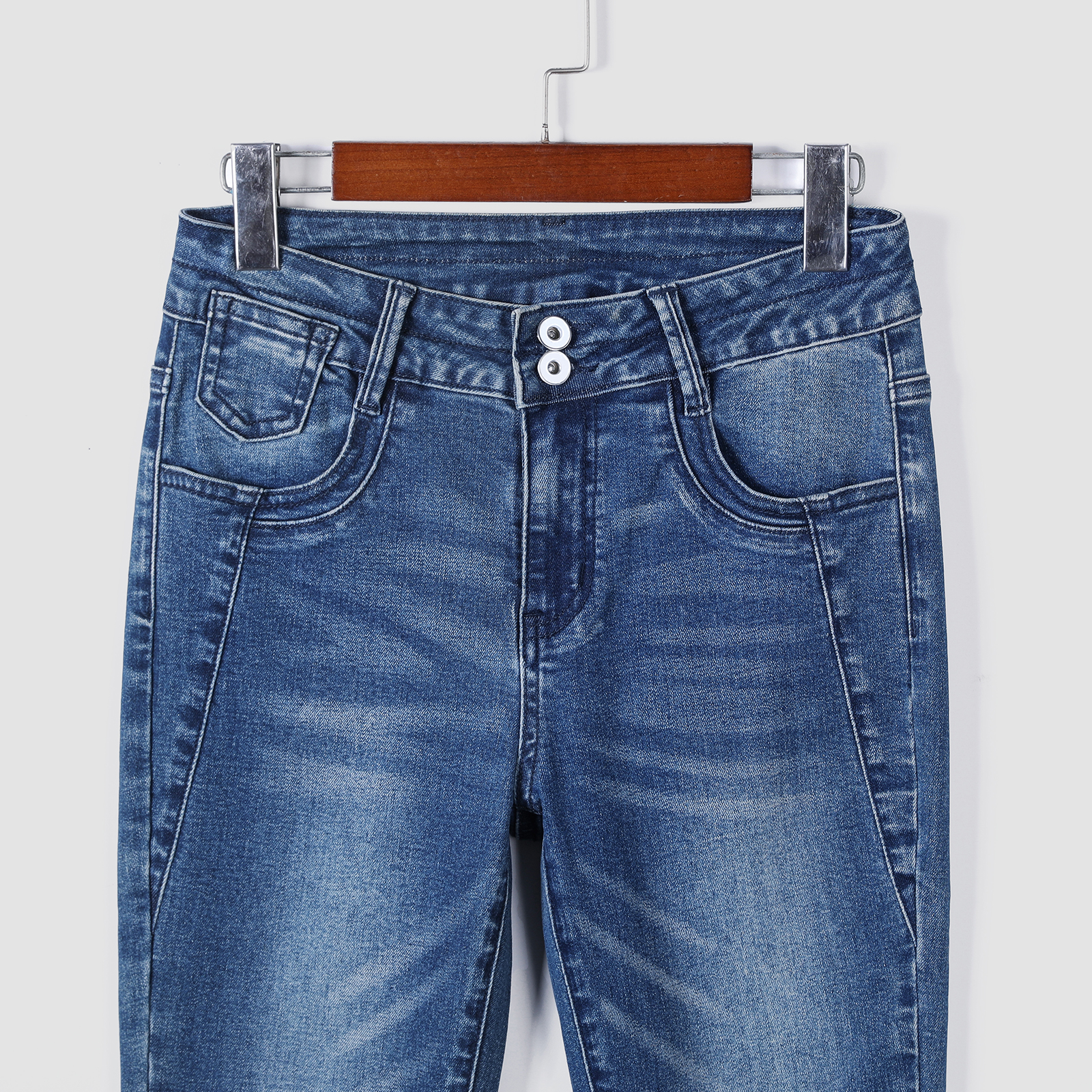 Tight jeans for women lifting hips to make them look slimmer and slim Stretch denim fabric fashionable and versatile pencil pants