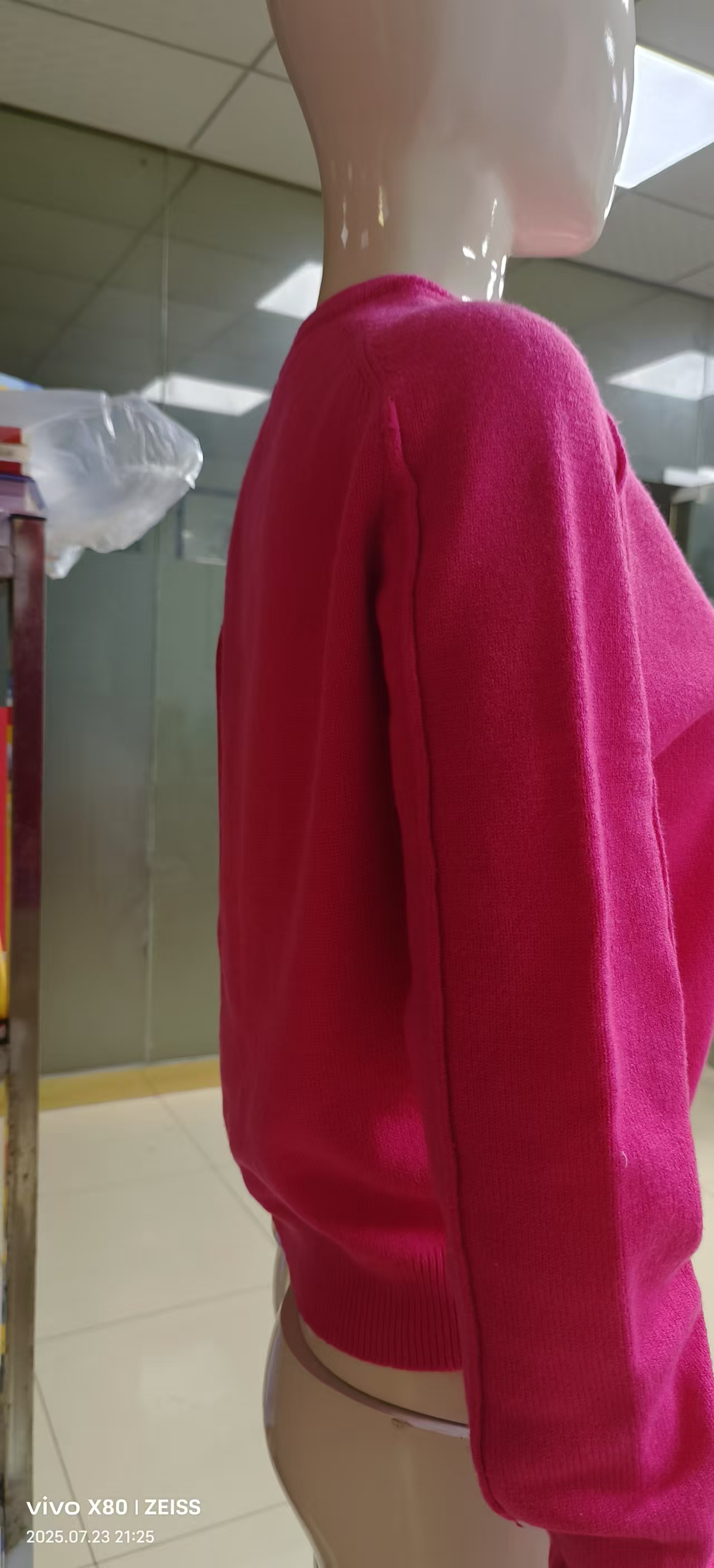 Casual and fashionable women's pullover Diverse styles available for customization