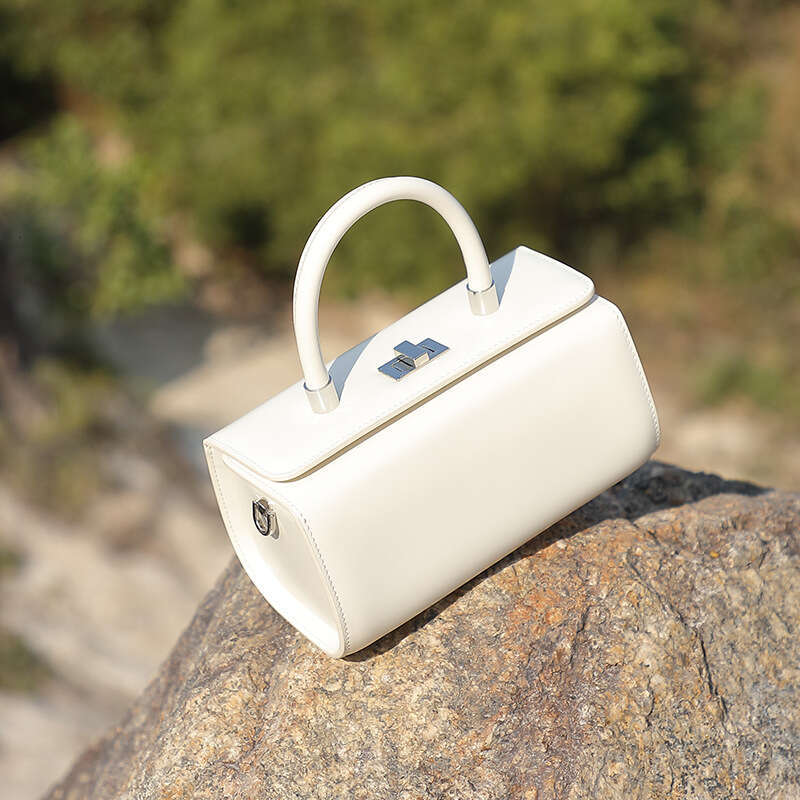 High-end Leather Handbag Small Square for Women 2025 Spring Summer Fashion Simple Shoulder Crossbody Doctor Box Women's Bag