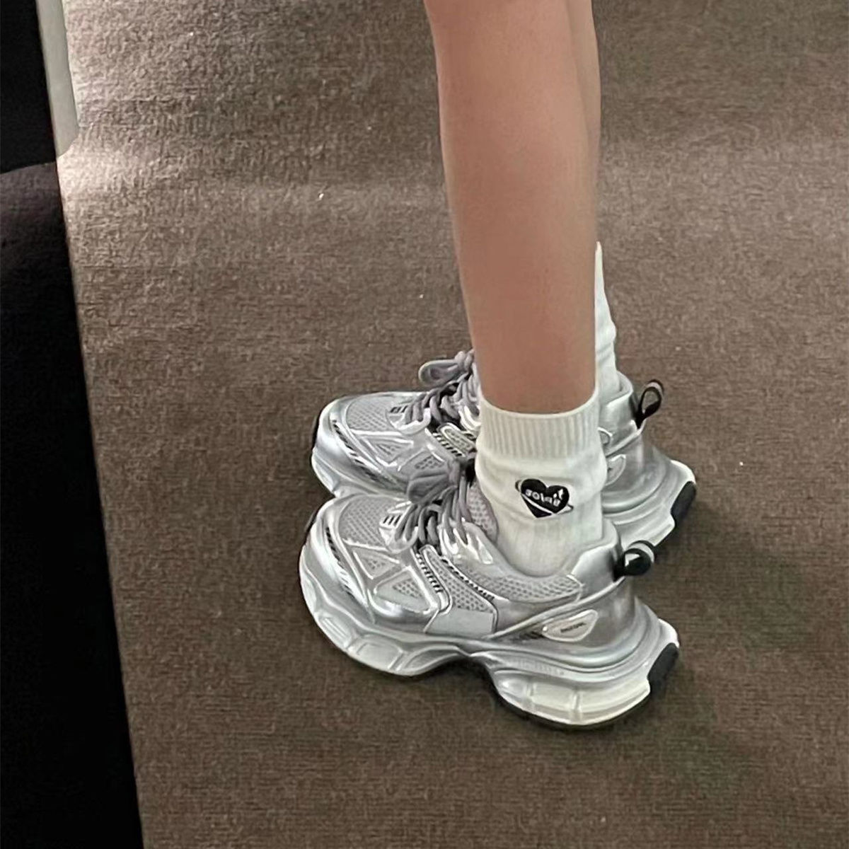 Zhao Lusi Same Style Dad Shoes for Women, Trendy Silver Sneakers, Thick Sole, Lightweight Spring Summer Women's Shoes, Large Quantity +V ddmythur