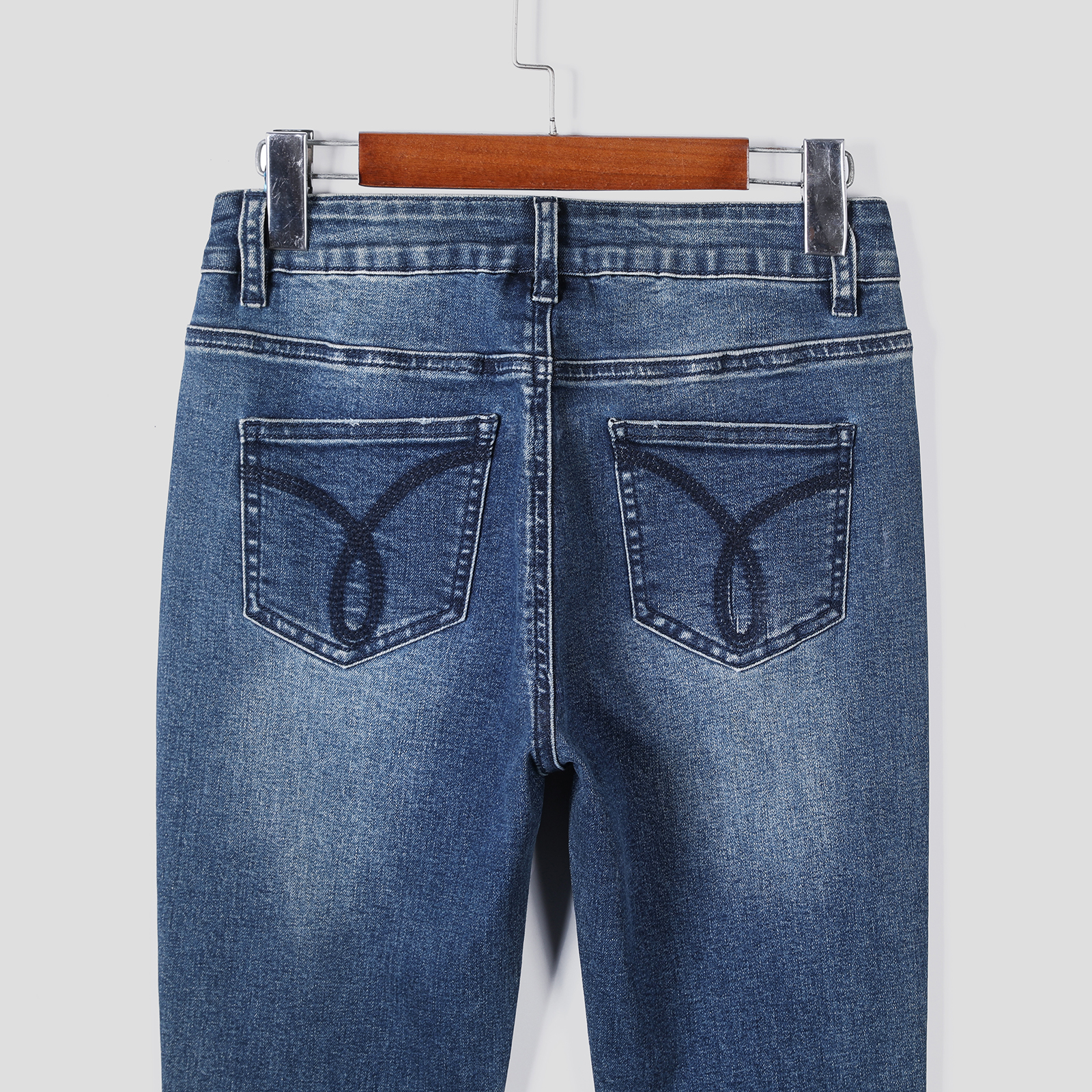 Tight jeans for women slim fit lifted buttocks elastic fit slim fit small foot design essential for commuting and dating