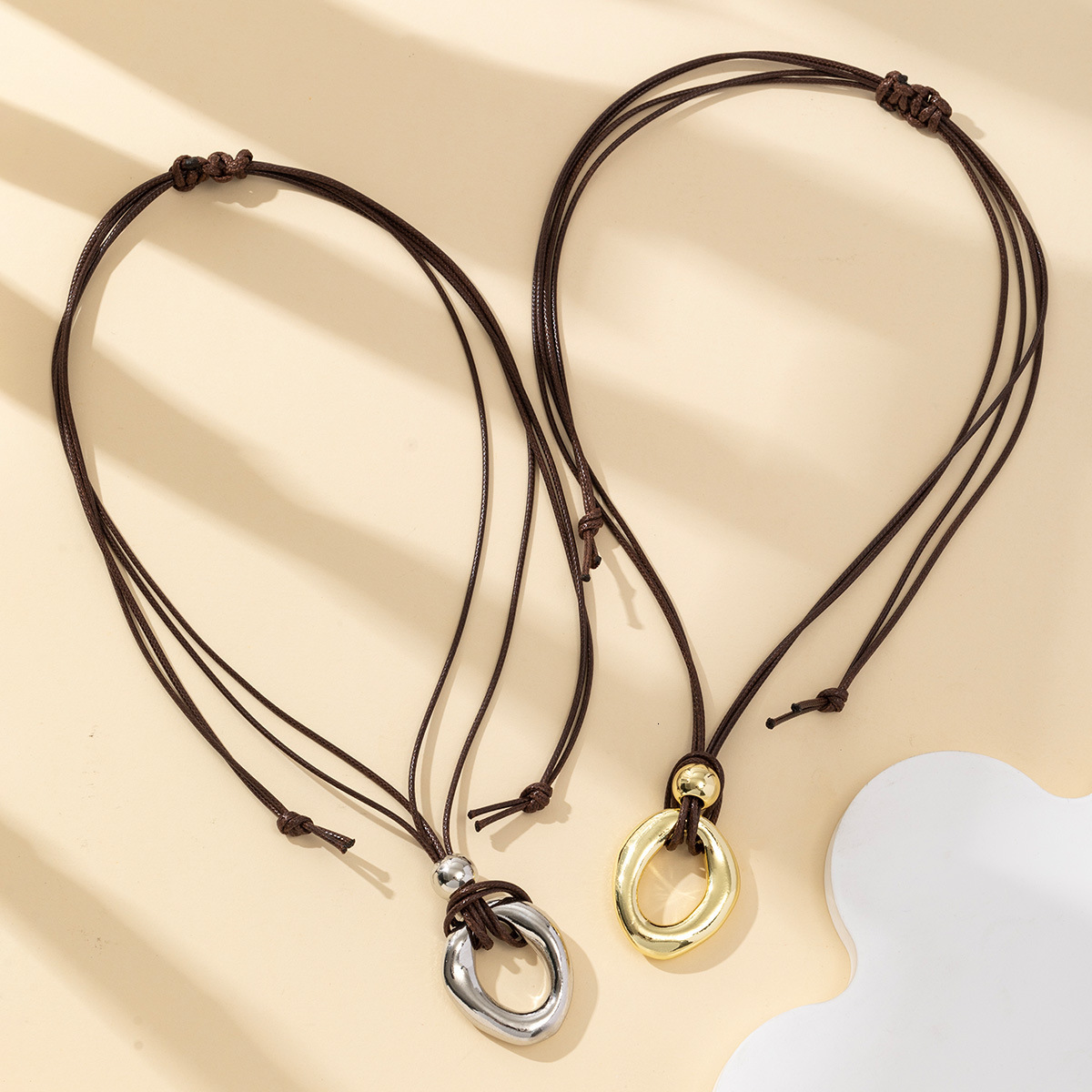 Unique Design Irregular Circle Pendant Elegant Simple Knot Tie Necklace Jewelry Jewelry for Women