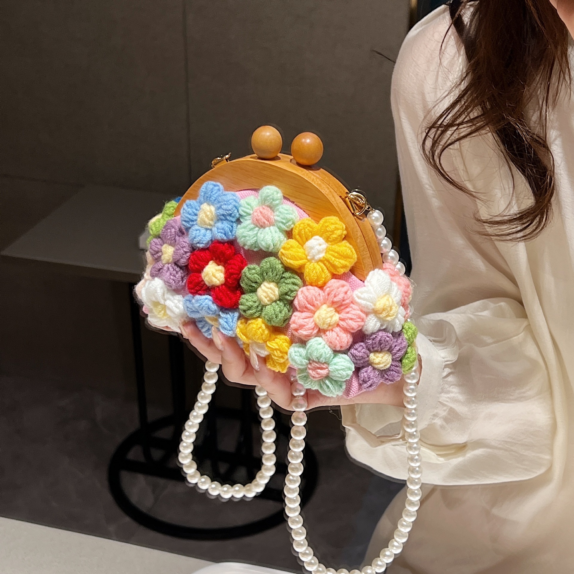 Luxury Brand Designer Bag Fresh And Sweet Clip Bag Korean Style Ins Cotton Thread Pearl Flower Bag Sweet Beaded Chain Shoulder Crossbody Bag