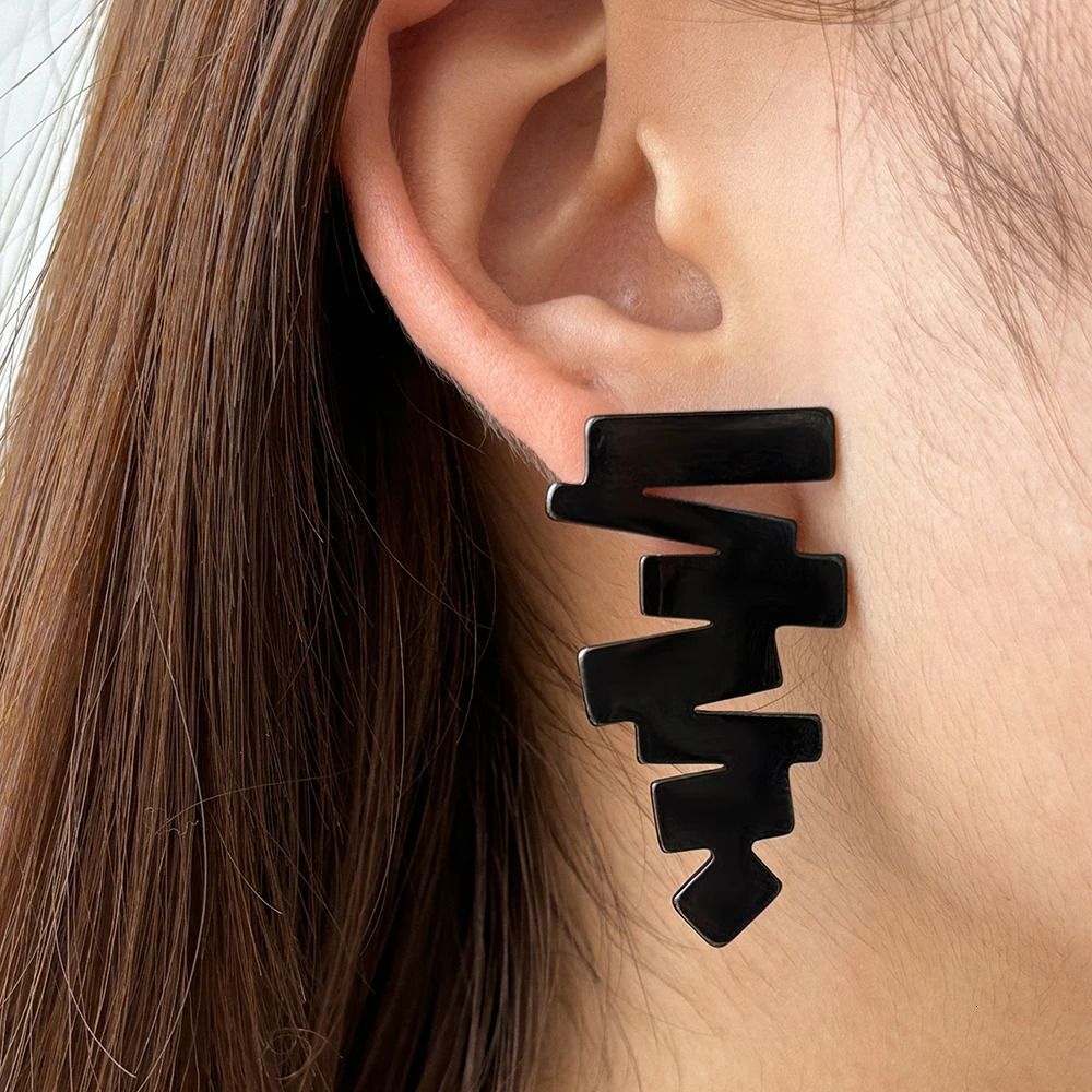 Stainless Steel Earring Vintage Versatile Irregular Delicate Earrings High Quality Personality n For Women Jewelry 250715