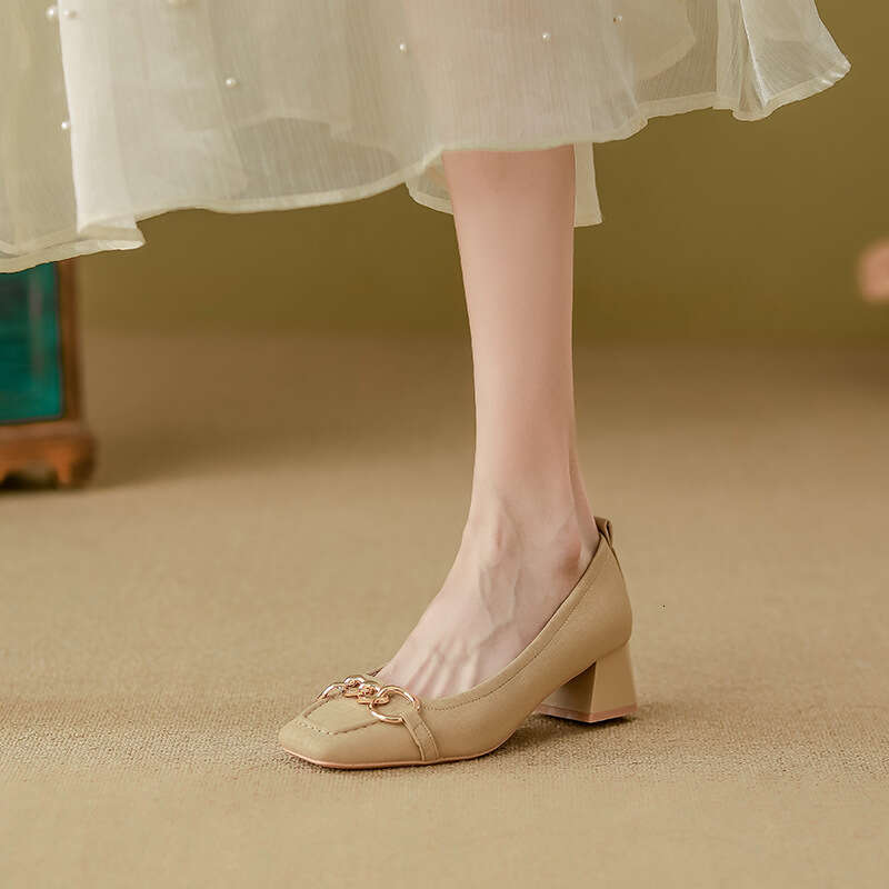 Yuanlitong Winter New High Heels for Women, Outdoor Wear, High-end Thick Heel Single Shoes, Fashionable Mall Same Style Quality Women's Shoes