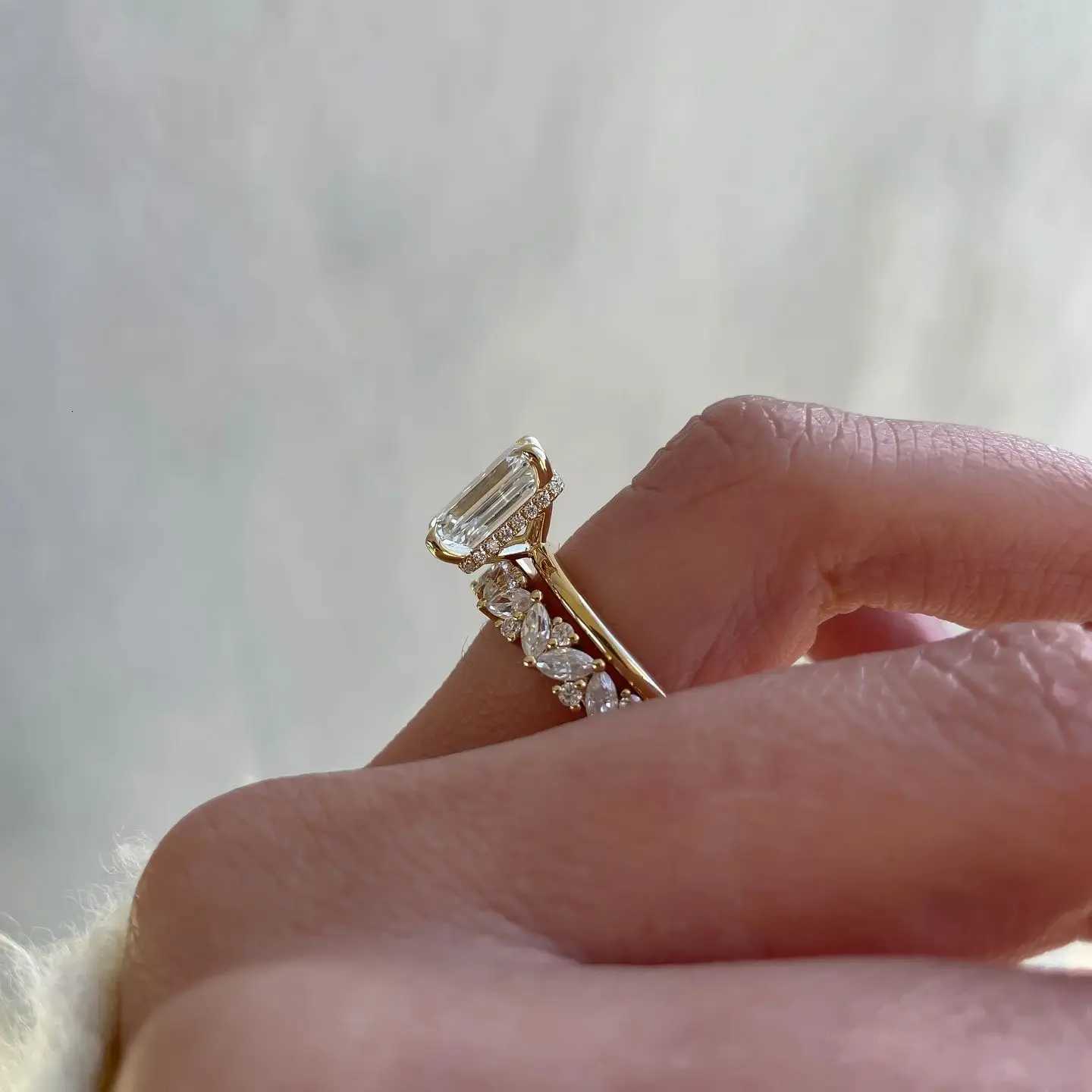 JOVOVASMILE 3 Carat 7 * 9mm Jade Cut Moissanite Ring Set with 2 Rings in 18K Pure Gold for Female Engagement and Wedding W250417