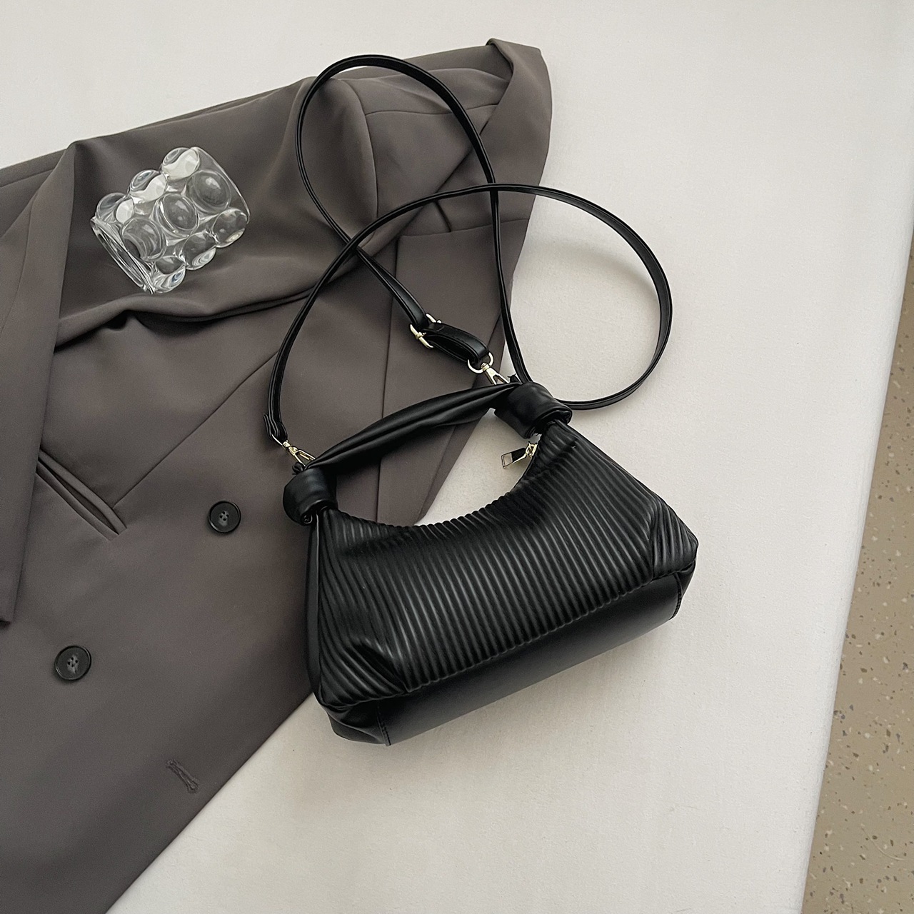 Luxury Brand Designer Bag French Niche Crossbody Bag For Women 2025 New Versatile Handbag Shoulder Bag High-End Plaid Underarm Bag