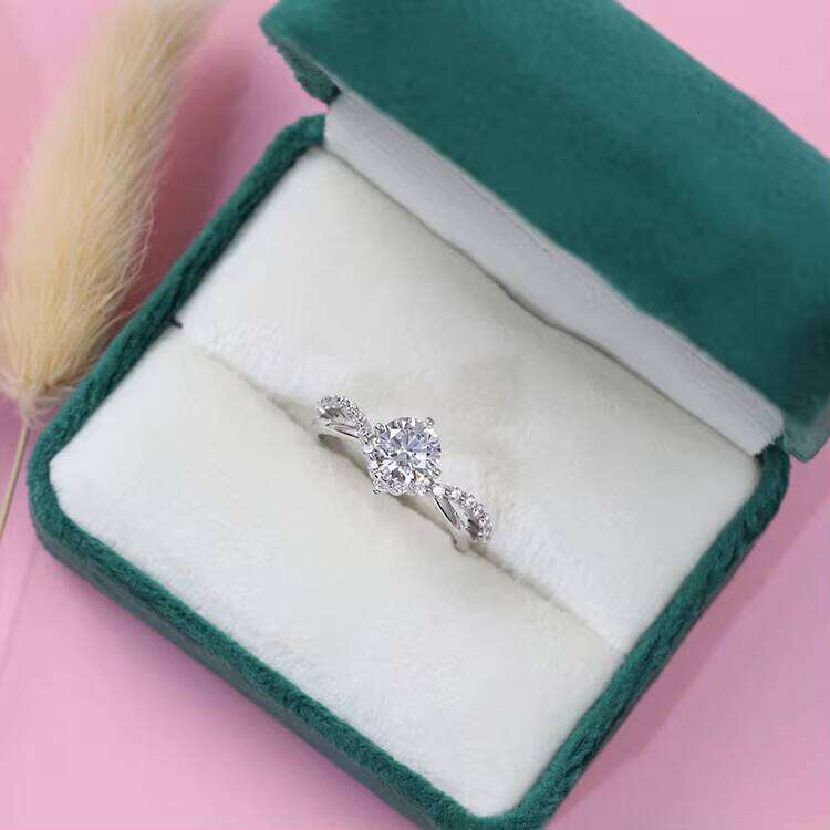 Trendy Jewelry Round Shape 1.0 Moissanite Dia Gold Wedding Rings Women