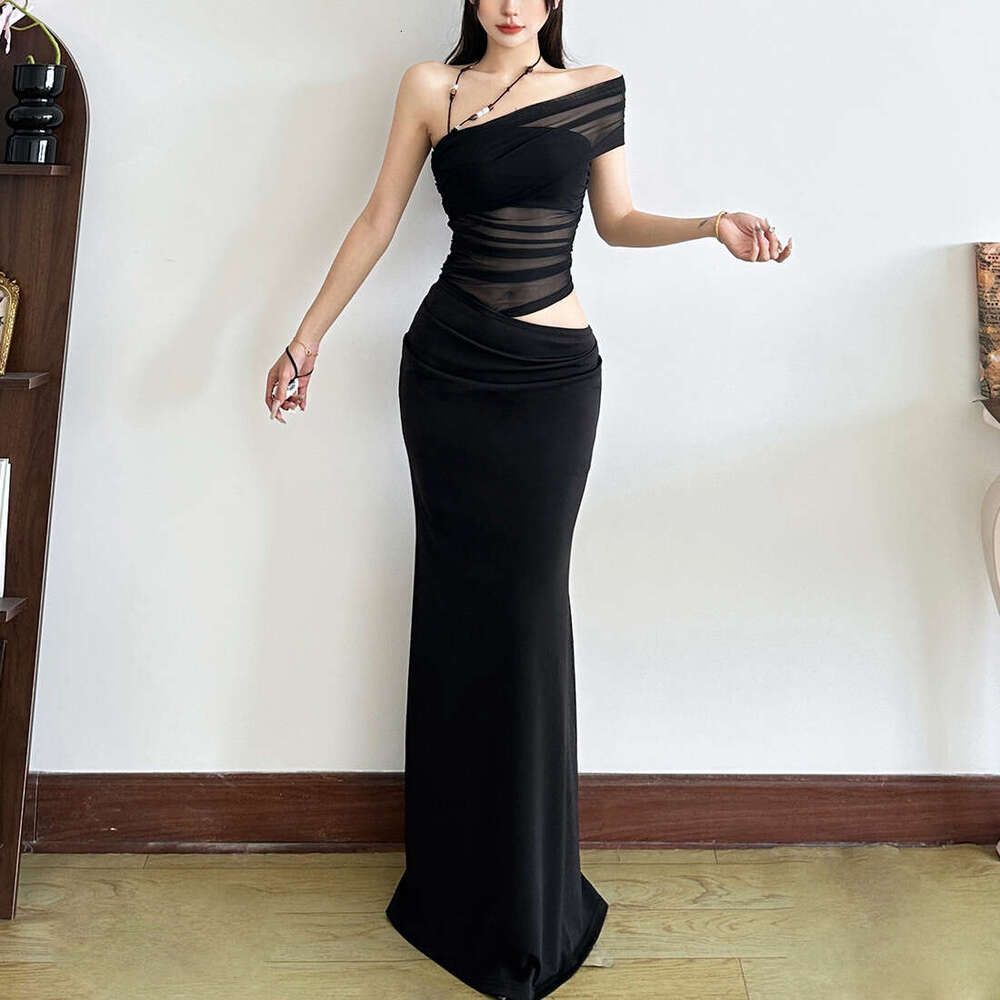 2025 Summer New Sexy Slim One-Shoulder Top High-Waisted Elegant Bodycon Skirt 618