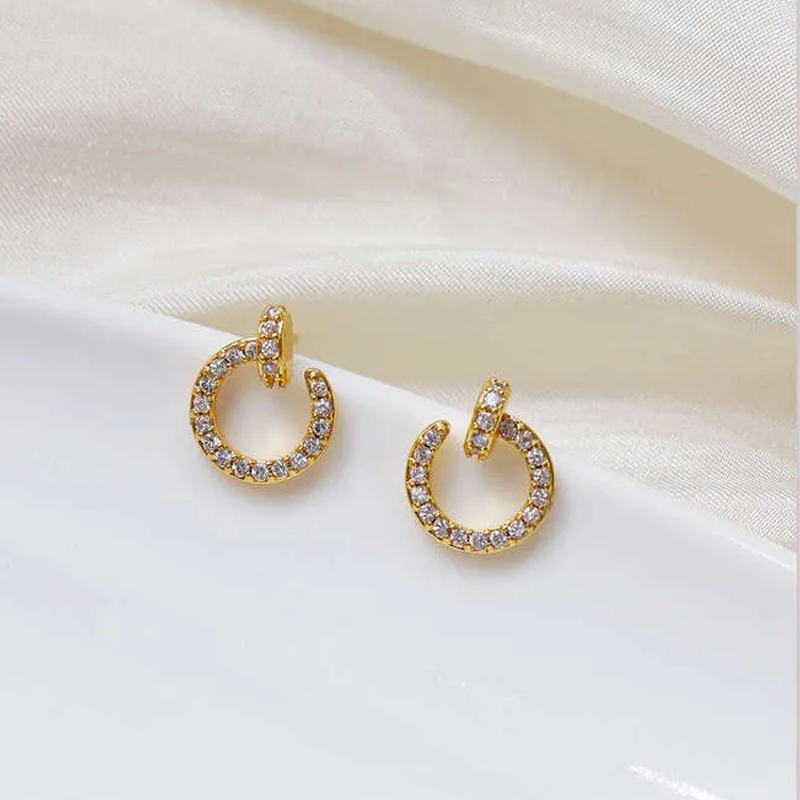 Style French Minimalist High-End Earrings Ear Clips for Women Micro Pave Zirconia Half Round Personality Screw Stud Design