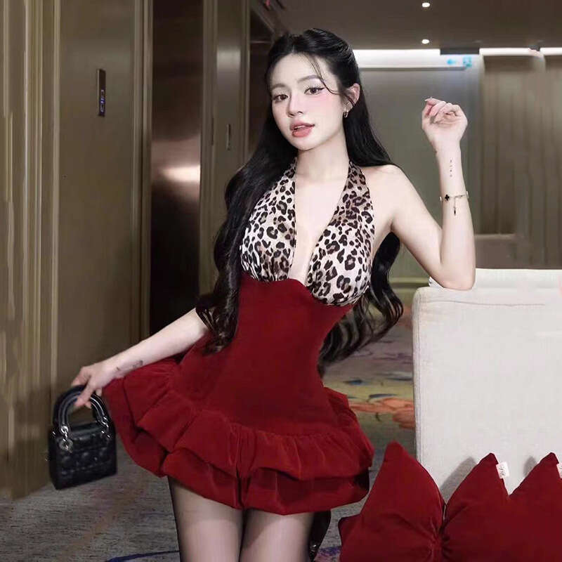 2024 Autumn New Women's Solid Color Slim Fit High Waist Street Fashion Halter Neck Backless Dress 1df
