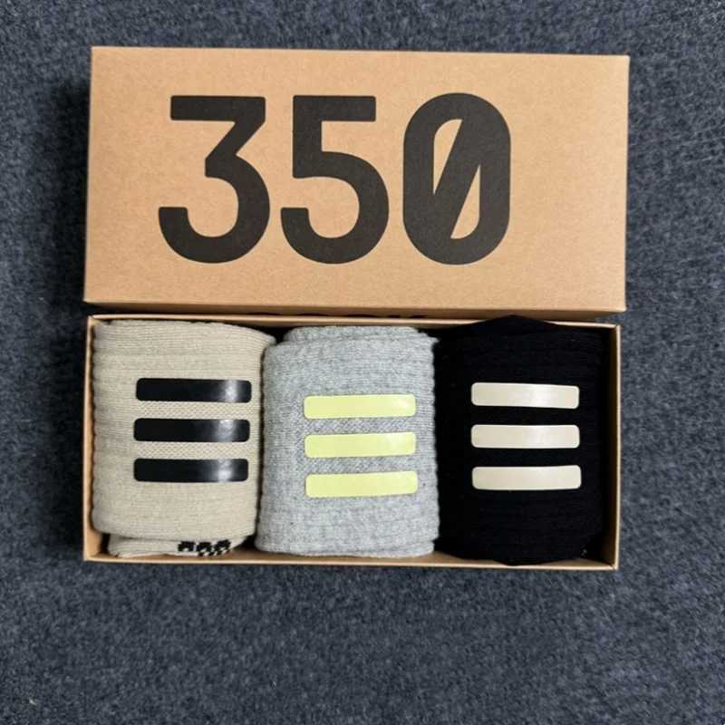 3 Pair/Box Mens Socks Three-dimensional Silicone Printing Cotton Sport Hip Hop Basketball Skateboard White /Black X250725