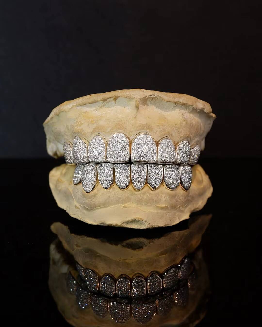 Custom Single Tooth Grillz Moissanite Perm Cut 14k 18k Real Gold 925 Silver 8 on 8 Grillz Vvs Moissanite Grillz for One Teeth