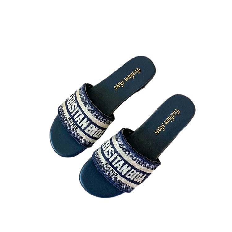 2025 Designer Slipper Women Luxury Blue Pink Grey Fashion Embroidery Sandals Plus Size 35-42