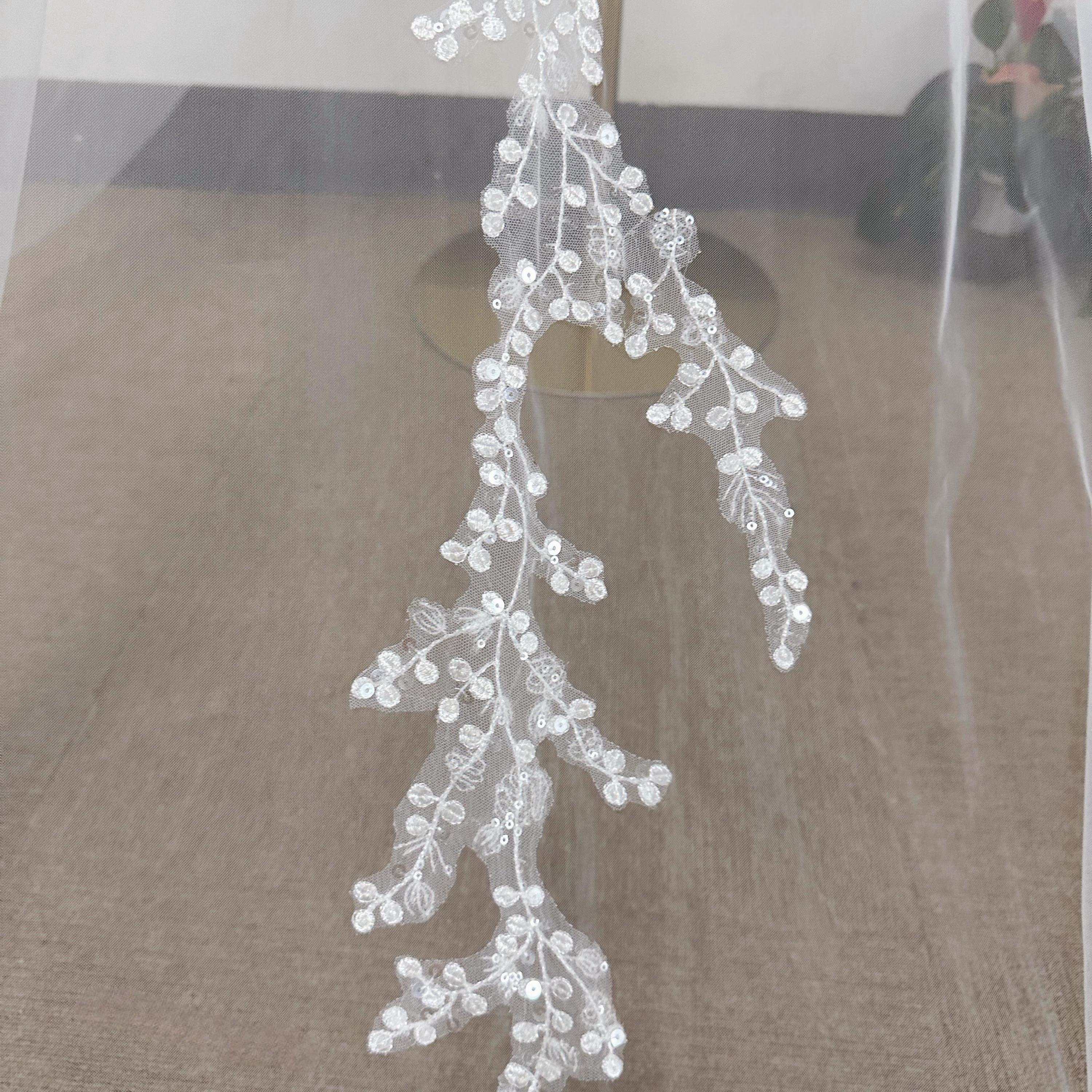 Romantic Bride Veils One Layers 3M Long Cathedral Appliques Lace Edge Sequin With Comb Wedding Veils Customized