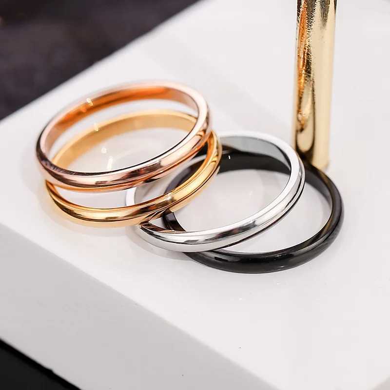 2MM thin rose gold anti allergic smooth and simple stainless steel wedding ring suitable for womens charm jewelry Valentines Day gift W250417