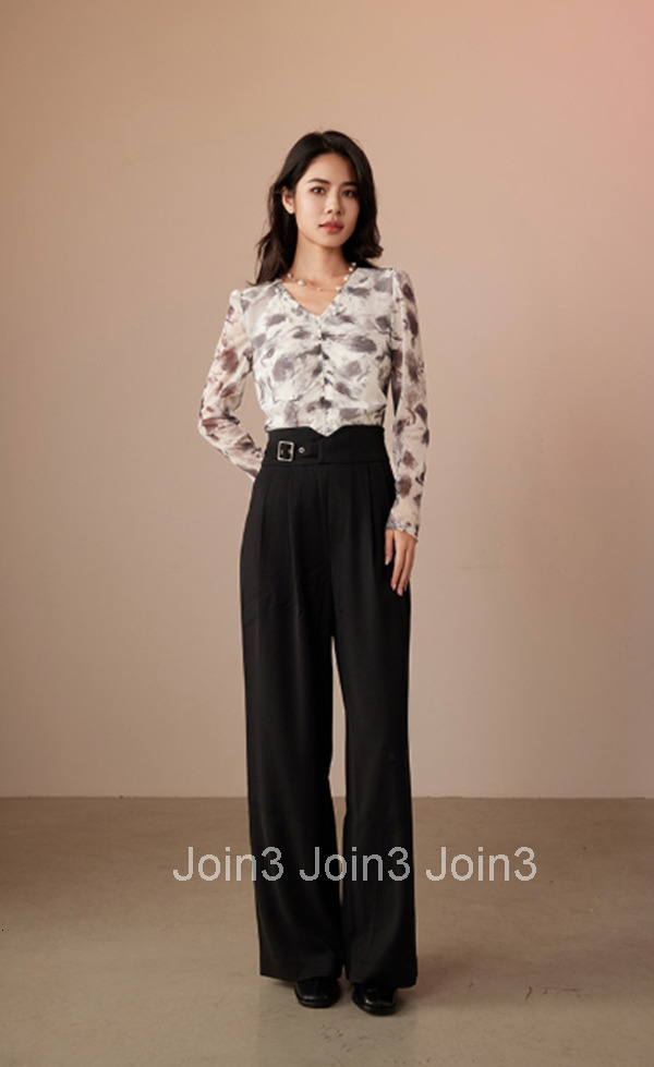 Summer New V-Neck Top Ruched Printed Base Shirt Versatile Long Sleeve T-Shirt for Women 2721