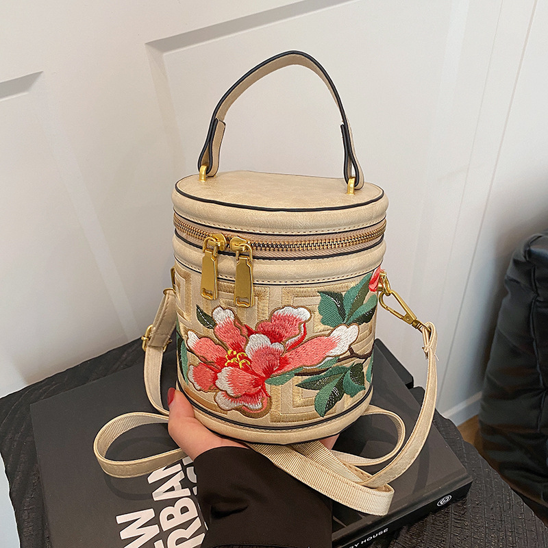 Luxury Brand Designer Bag Foreign Trade High-Value National Style Suzhou Embroidery Niche Pen Holder Bag Single Shoulder Crossbody Bag For Women Porta