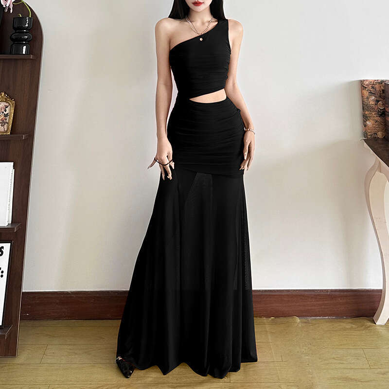 INS Style 2025 Spring New Women's Solid Color Slim Fashion One-Shoulder Asymmetrical Neck Sleeveless Dress ebf
