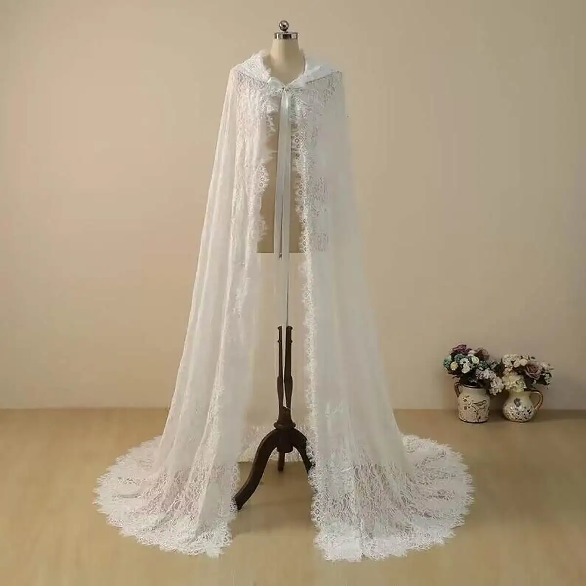 Vintage Wedding Veil One Layer Long Mermaid Bride Dresses Cap Sleeveless Lace Up With Hooded Wrap Customized