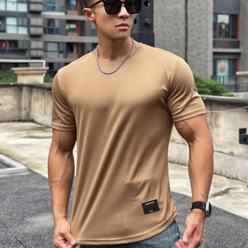 2024 new Men Summer Short Sleeve Fitness T Shirt Running Sport Gym Muscle T Shirt Workout Casual High Quality Tops Clothing Y250724
