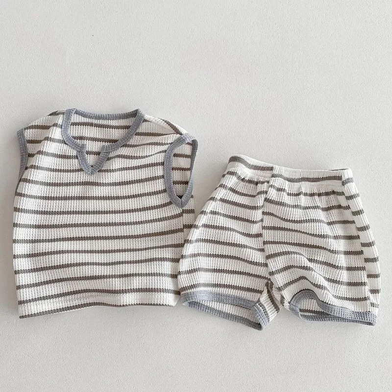 Summer Baby Clothes 05T Solid Color Boys Striped Sleeveless TShirt Shorts Set Breathable Girls Vest Short Sleeved Set 250725