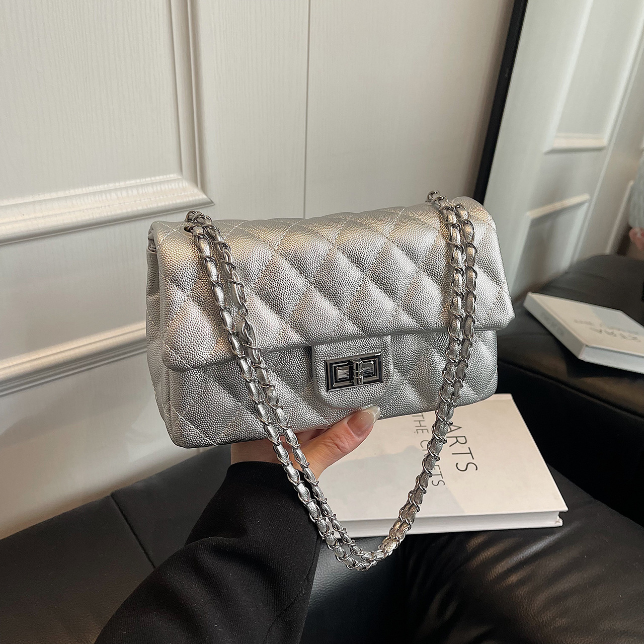 Luxury Brand Designer Bag 2025 Spring New Fashion Small Style Diamond Lock Single Shoulder Small Square Bag Women's Bag High-End Chain Crossbody 
