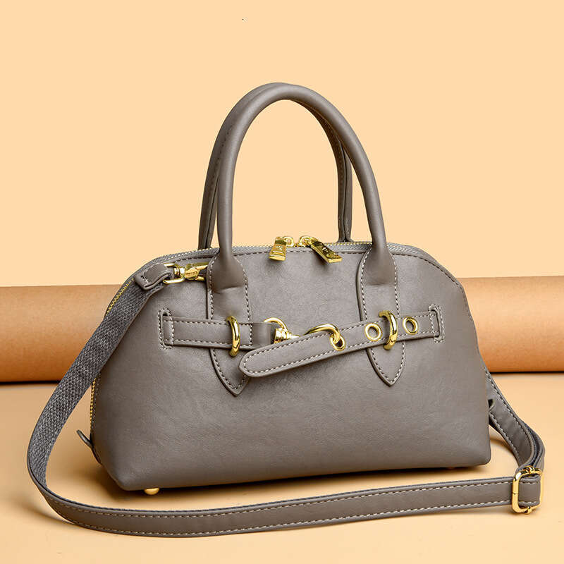 Handheld Commuter for Women, Autumn and Winter New Trendy Niche Underarm Bag, Large Capacity Bowling Shell Bag