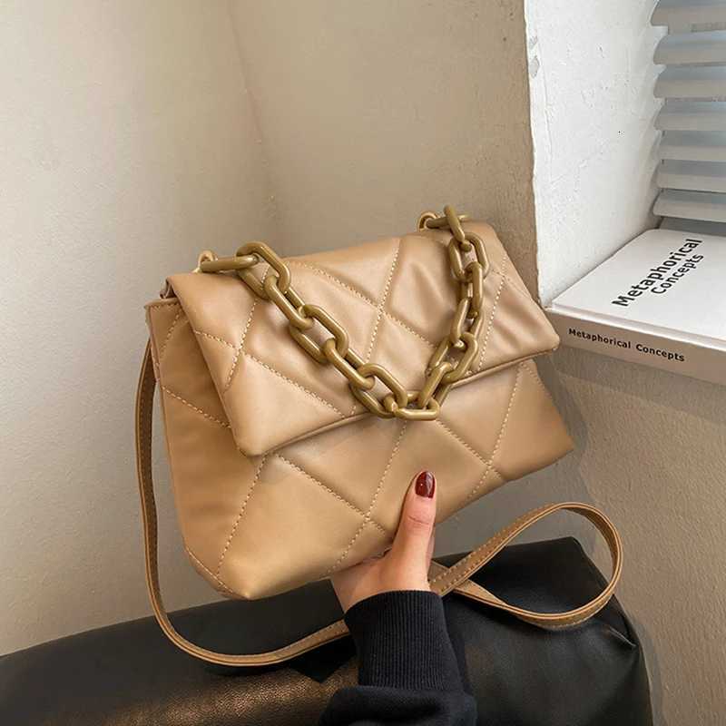 Vintage PU Leather Shoulder Bags for Women Large Capacity Crossbody Bag Chains Decor Fem Messenger Handbags Tote Y250725