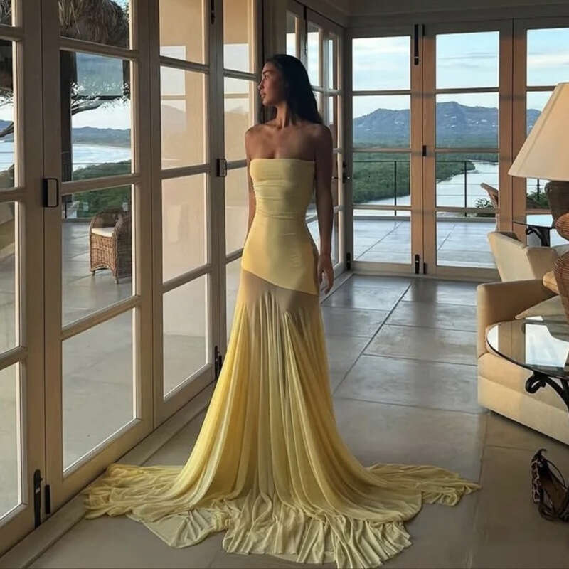 2025 Spring New Women's Solid Color Slim Fit High Waist Fashion Off-Shoulder Tube Dress 506