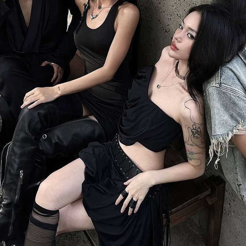 2025 Spring New Women's Solid Color Slim Fit Tube Top Vest Fashion Low Waist Skirt Set e76