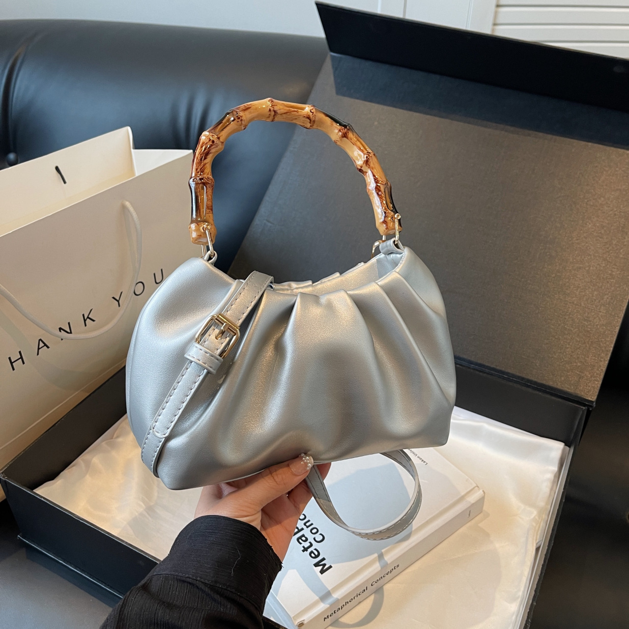 Luxury Brand Designer Bag 2025 Summer New Style Nanfeng Women's Bag Wrinkled Vintage Wooden Handheld Cloud Bag Elegant High-End Soft Shoulder Bag