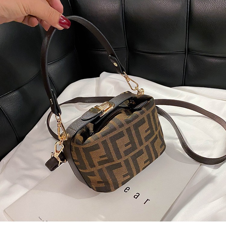 new Arrival Vintage Printed Single-shoulder Bag Handbag Bag for Women Retro Monogram Pillow Bag