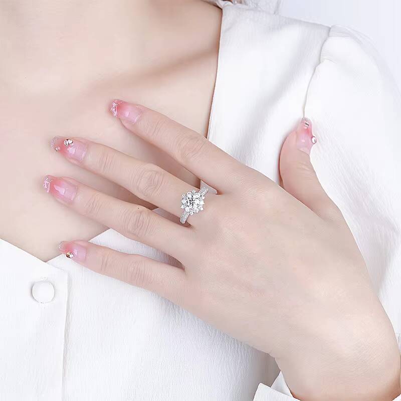 Factory Wholesale D Color VVS Moissanite Rings 925 Sterling Silver Round Diamond Fun Flower Shape for Women Wedding Fine Jewelry