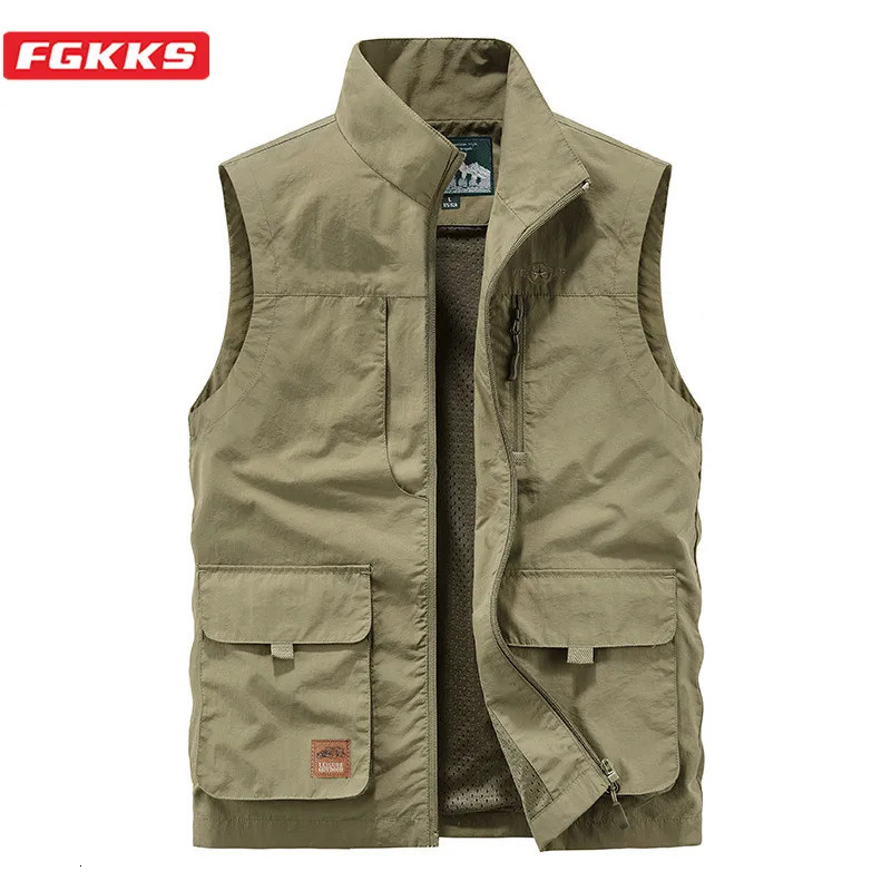 FGKKS Mens Leisure Vest Solid Color Tooling Style Waistcoat Thin Fishing Hiking MultiPocket Casual Loose for Men 250725