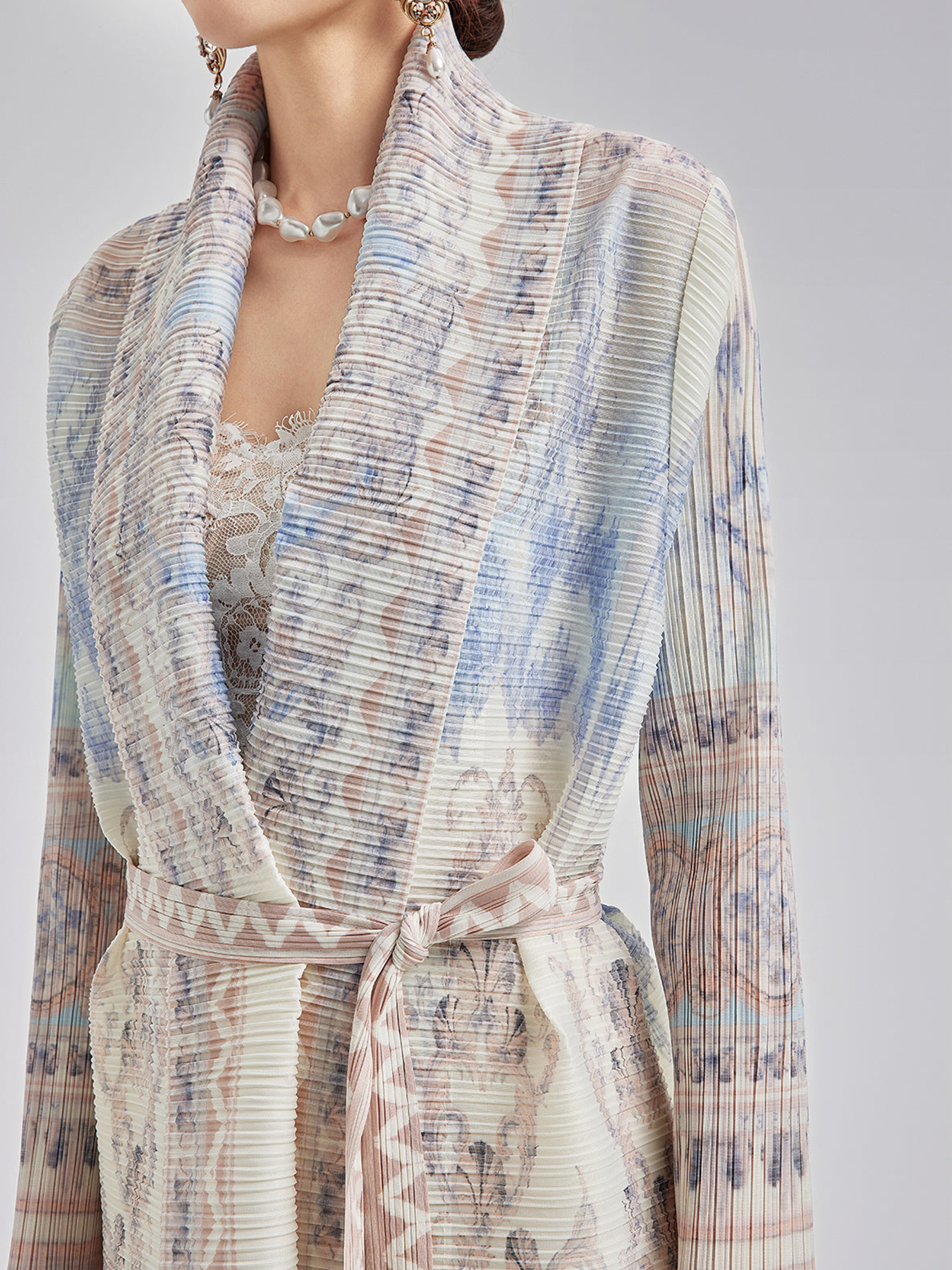 Ethnic ClothingThe Abaya long windbreaker for women is elegant, loose, large-sized printed cardigan and shawl in an Arabian style. It's trendy NZ