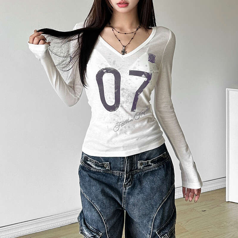 2024 Autumn New Women's Solid Color Slim Street Fashion V-Neck Printed Long Sleeve Top eea