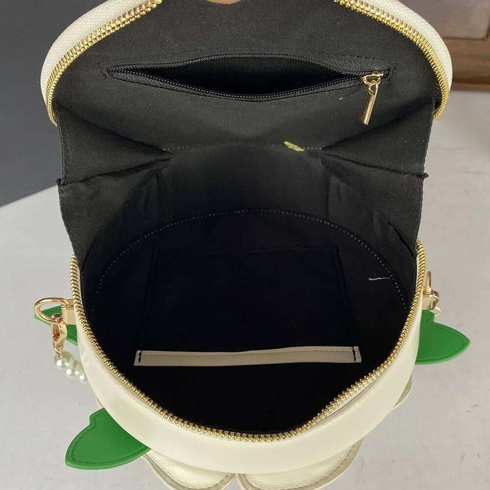 Luxurious designer 2025 New Personalized Fashion Flower Versatile Sweet Pearl Handheld Small Single Cross Shoulder Women's Bag