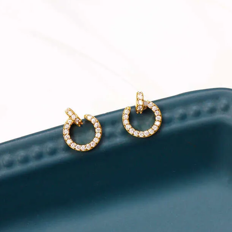 Style French Minimalist High-End Earrings Ear Clips for Women Micro Pave Zirconia Half Round Personality Screw Stud Design