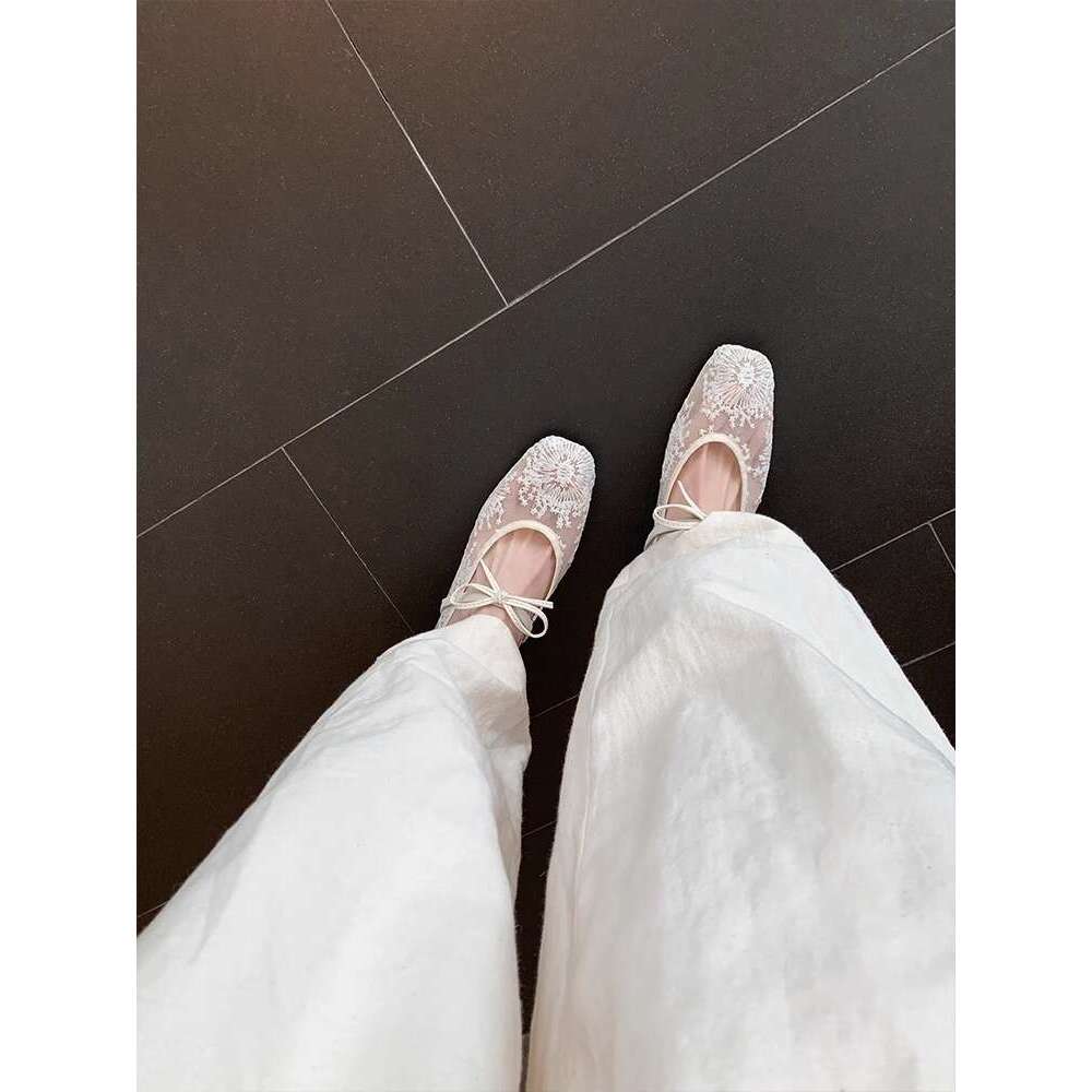 Designer Summer New Shallow Mouth Single Lace Breathable Bowknot One-Strap Comfortable Soft Sole Flat Shoes for Women