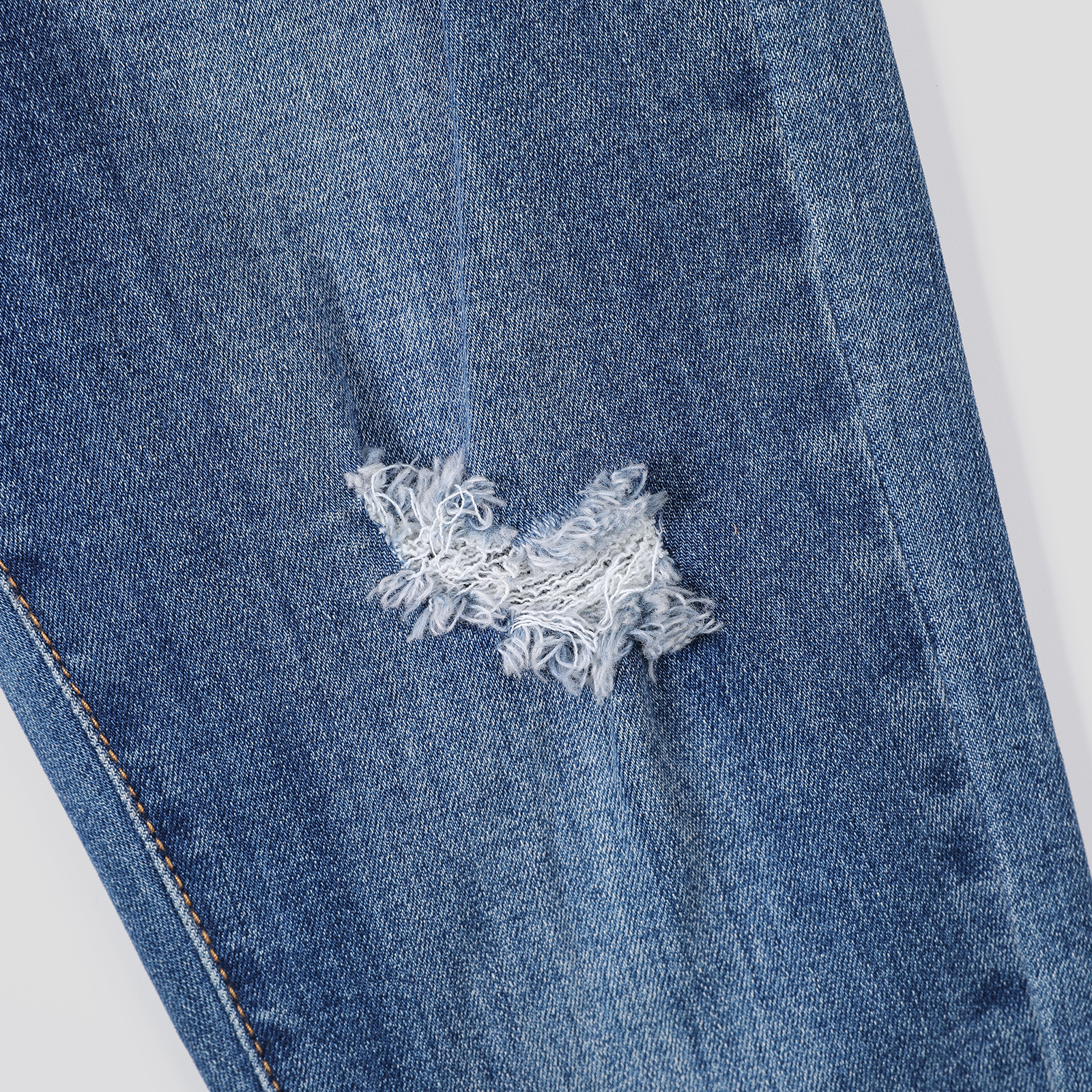 Women's tight jeans with stretch slim fit lifted buttocks and long legs are versatile for daily casual wear