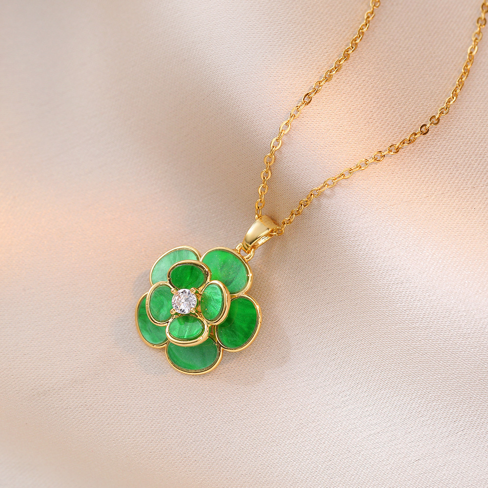 2025 New Zircon Necklace Outdoor Beach Rotating Camellia Luxury Designer Necklace Flower Zircon Necklace Fashionable And Elegant Casual Party Necklace