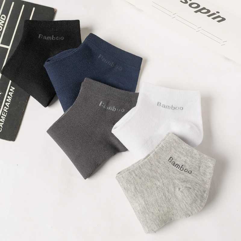 High Quality 10Pairs/Lot Mens Bamboo Fiber Socks Short Casual Breathable Anti-Bacterial Mens Ankle Socks New Black Business X2507251