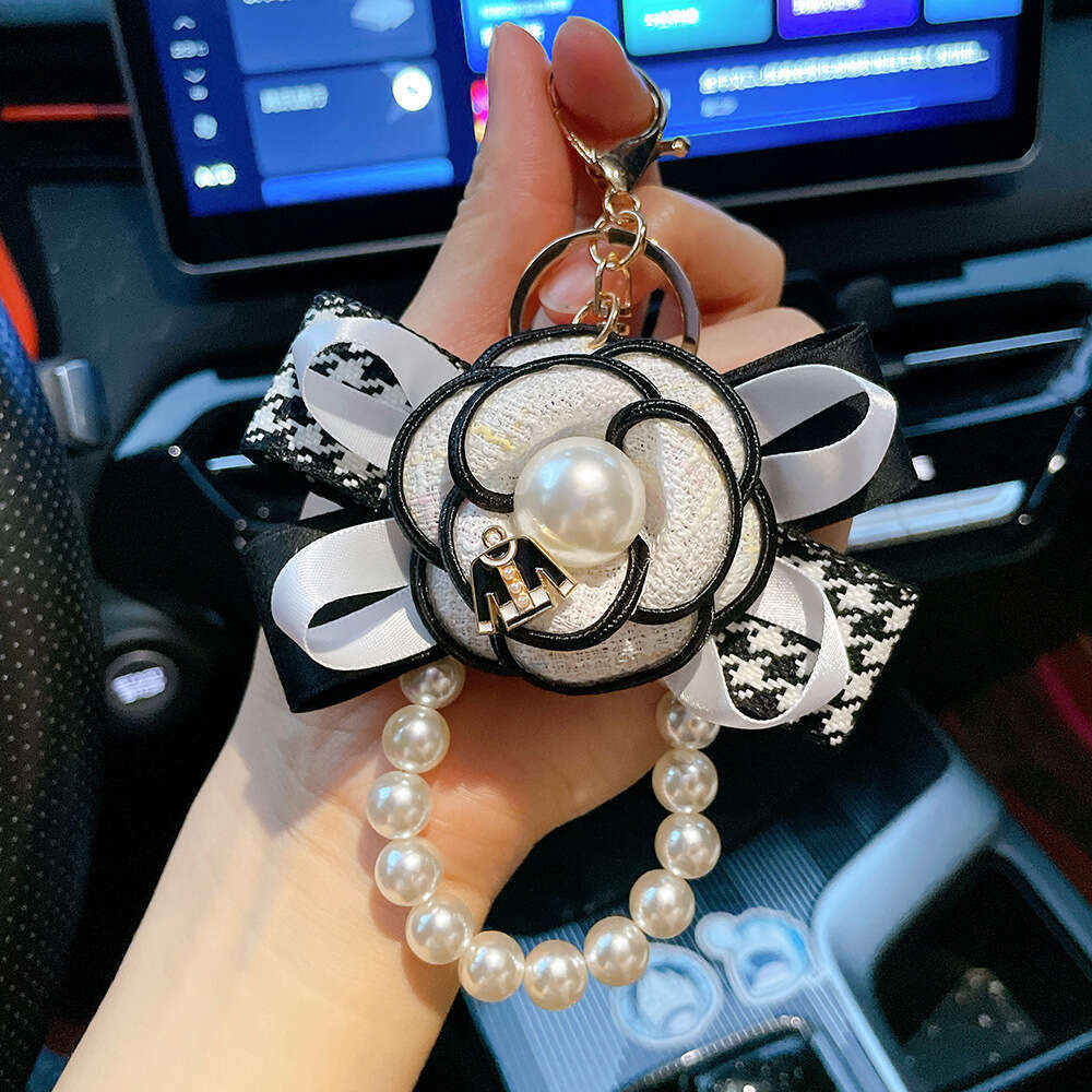 Fragrant Camellia Keychain Bowknot Pearl Bag Chain French Classic Fabric Car Gift Pendant