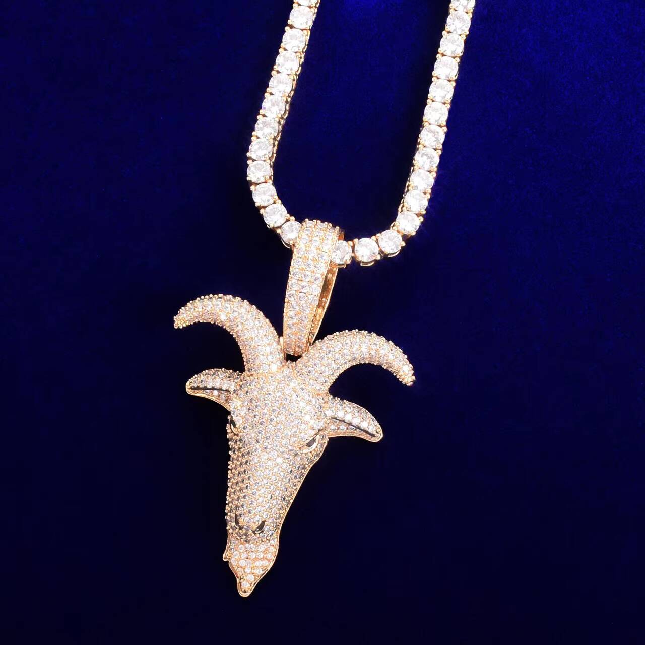 New Trendy Mens Hip Hop Goat Head Pendant VVS Diamond Moissanite Jewelry with Baphomet Design